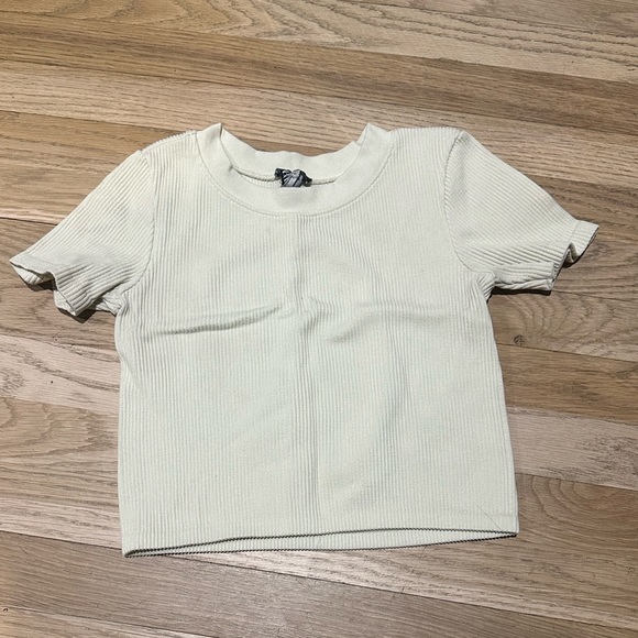 Cropped Ribbed Zara T - Picture 3 of 9